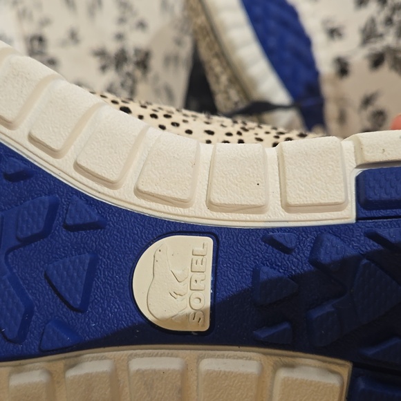 Sorel  shoe  b83 - Picture 9 of 10